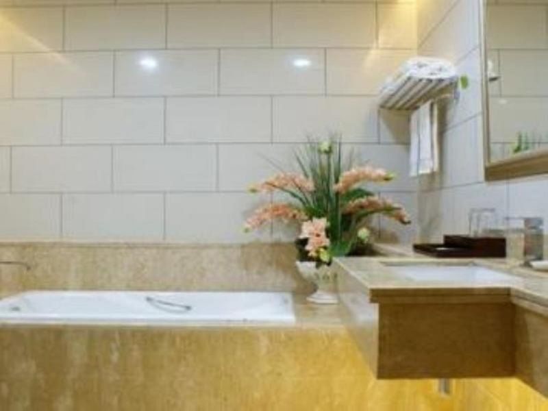 Vinenna International Hotel Shenzhen Shajing Exterior photo