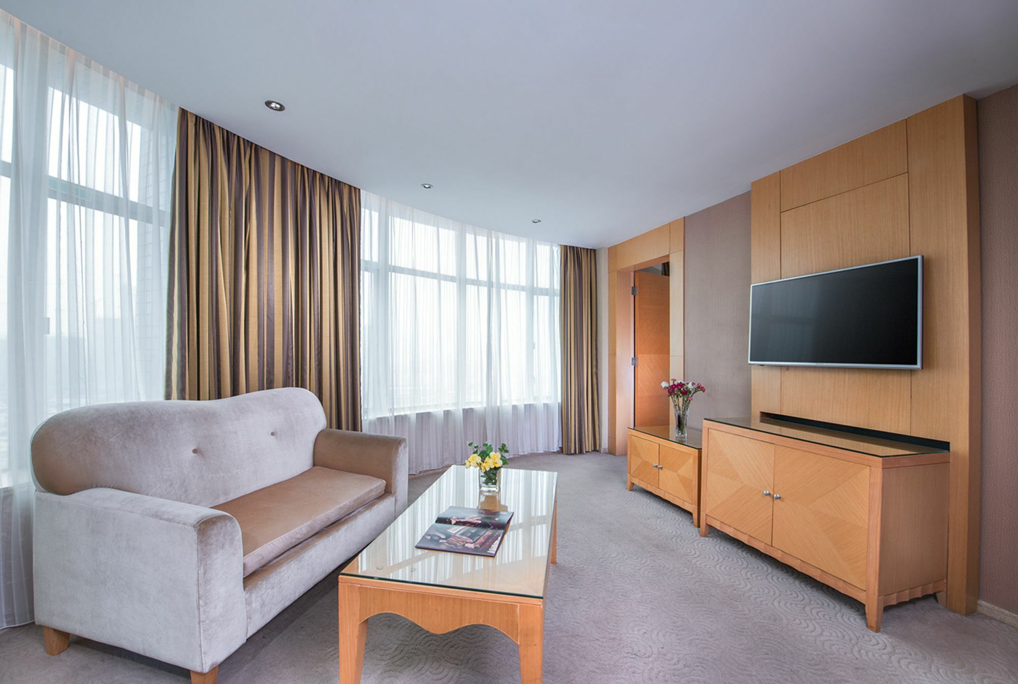 Vinenna International Hotel Shenzhen Shajing Exterior photo